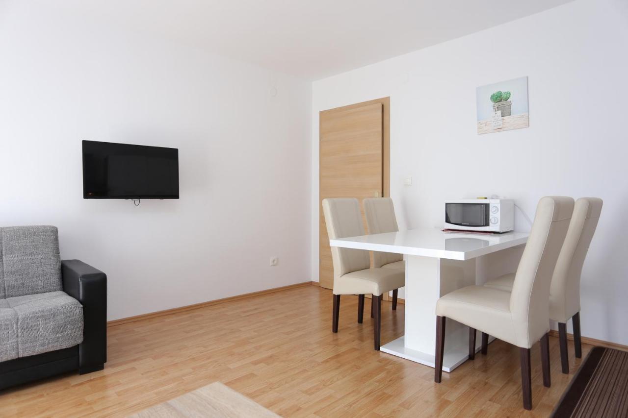 Apartments With A Parking Space Split - 11518 ภายนอก รูปภาพ
